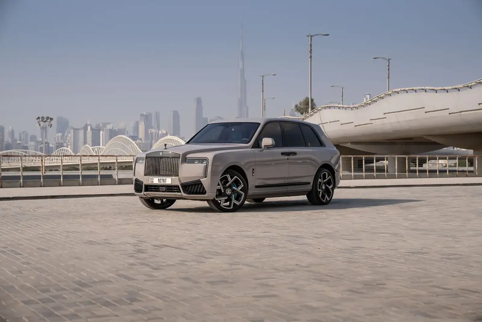 Alquiler de Rolls Royce en Dubái | Alquiler de Rolls Royce en Dubái | Level Up Car Rental